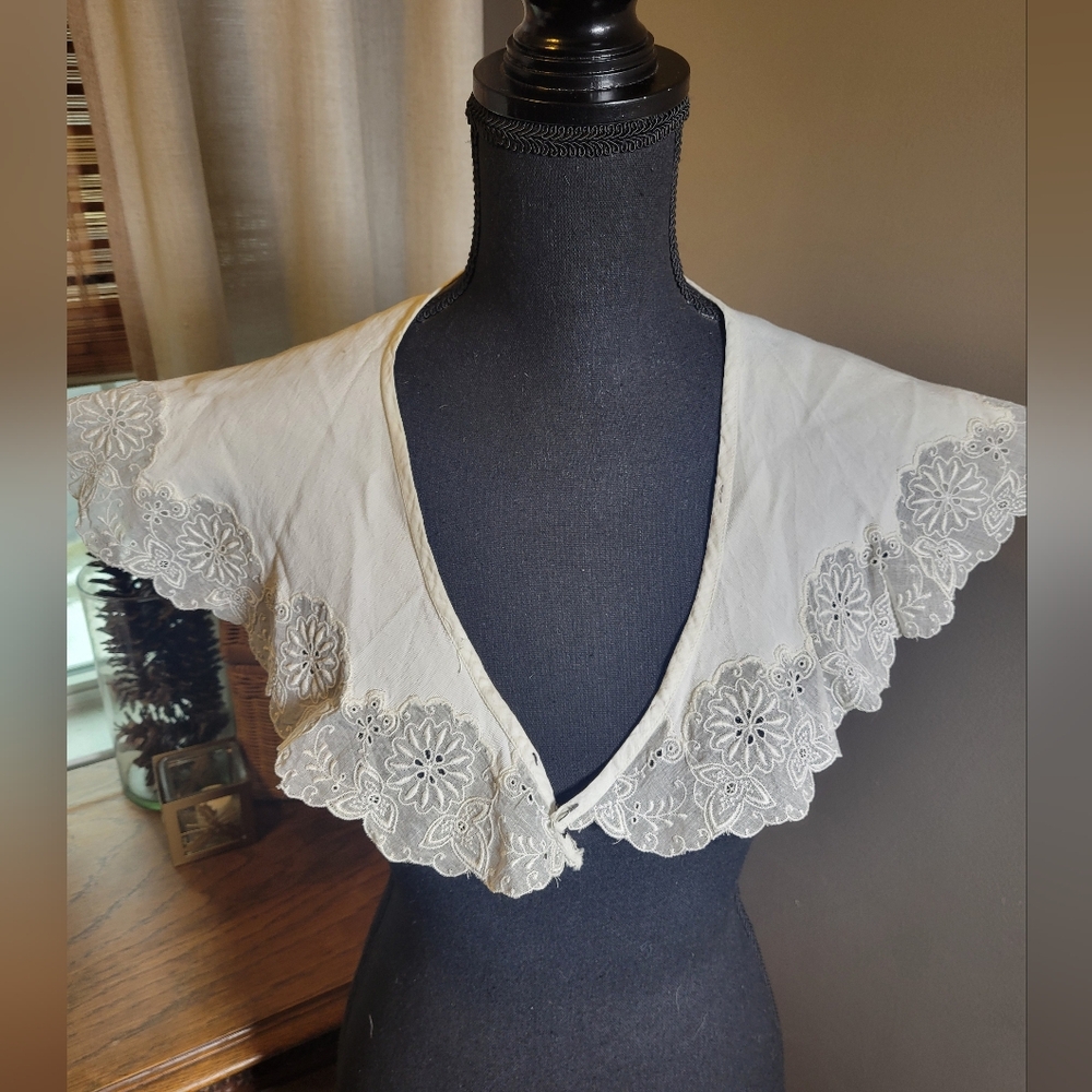 VINTAGE/ANTIQUE LOT OF SEVEN UNFINISHED COLLARS LACE,BEADS ETC.